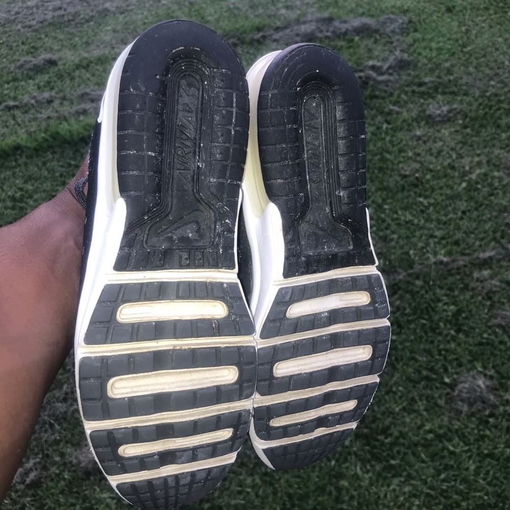 Nike Air max shoes black and white - Picture 5 of 6